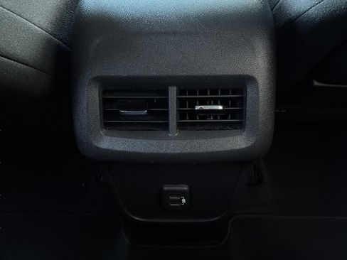 Used 2022 GMC Terrain SLE w/ Driver Convenience Package FWD image 19