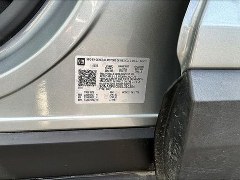 Used 2025 Chevrolet Equinox LT AWD/4WD image 18