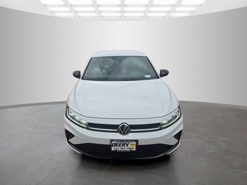 Used 2025 Volkswagen Jetta Sport image 3