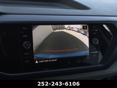 Used 2024 Volkswagen Taos SE image 20