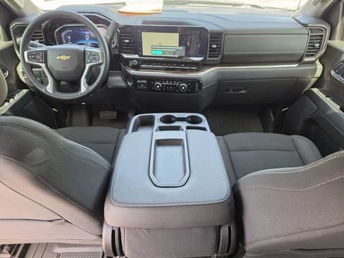 Used 2024 Chevrolet Silverado 1500 LT w/ Convenience Package II RWD image 17