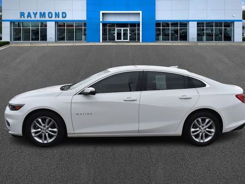 Used 2017 Chevrolet Malibu LT w/ LPO, Convenience Package 2 image 6