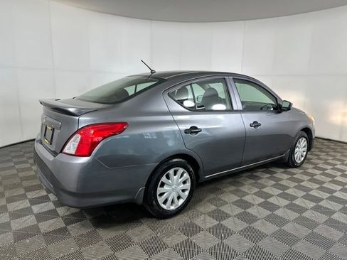 Used 2017 Nissan Versa S Plus image 3