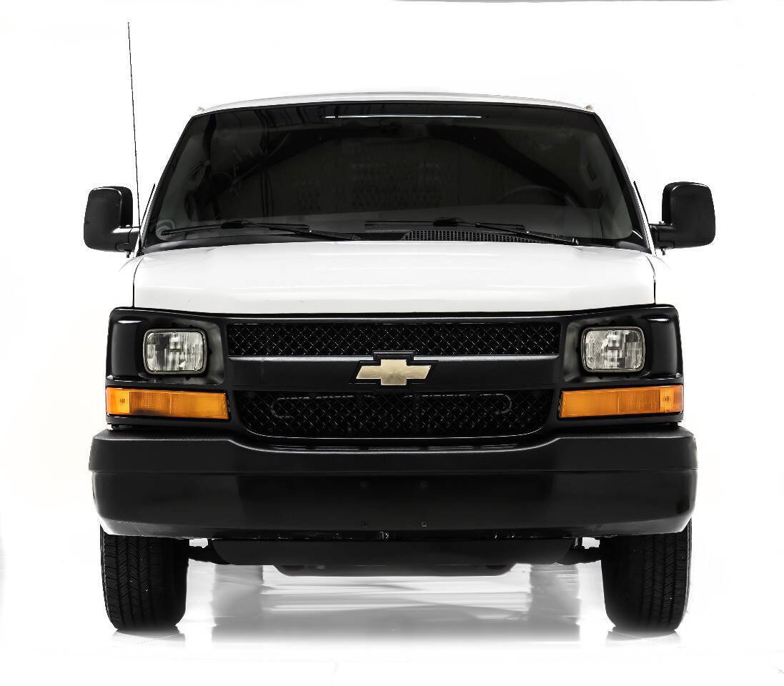 Used 2017 Chevrolet Express 2500 Extended RWD image 7