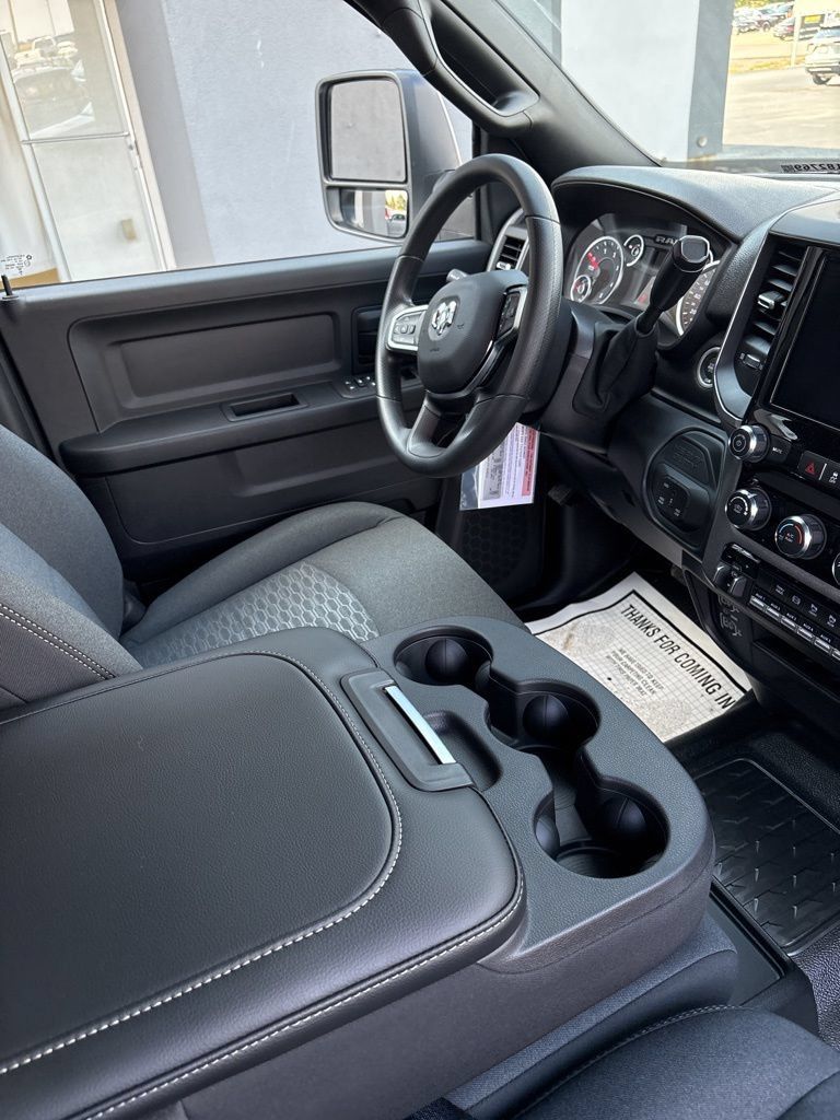 New 2026 RAM 3500 Tradesman w/ Chrome Appearance Group AWD/4WD image 25
