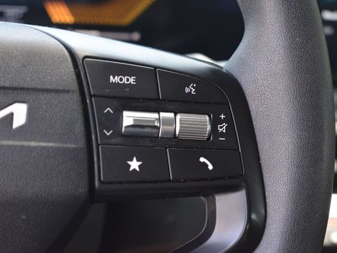 Used 2025 Kia K4 FWD image 16