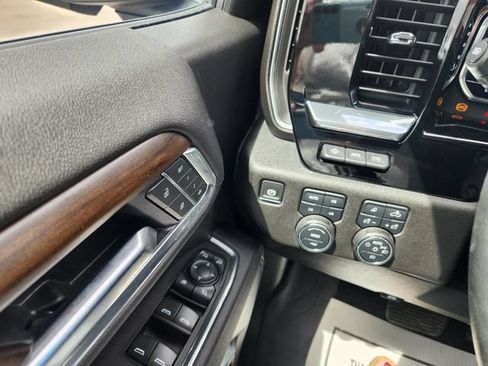 Used 2025 Chevrolet Silverado 1500 High Country w/ Midnight Edition AWD/4WD image 16