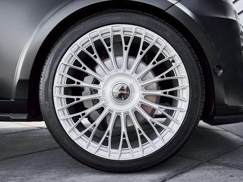 Used 2024 Land Rover Range Rover Long Wheelbase SE image 28