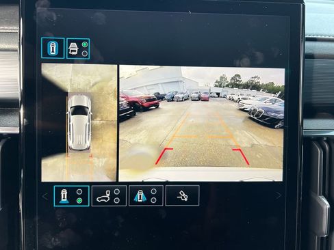 Certified 2024 GMC Acadia Elevation w/ Luxury Package image 25