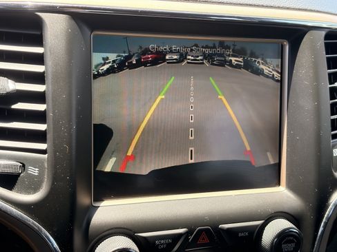 Used 2016 Jeep Grand Cherokee Laredo 75th Anniversary RWD image 20
