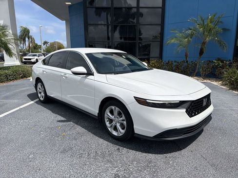 Certified 2024 Honda Accord EX image 11