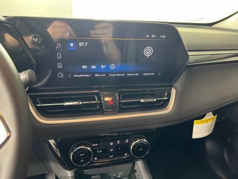 New 2026 Chevrolet TrailBlazer LT w/ Convenience Package FWD image 17