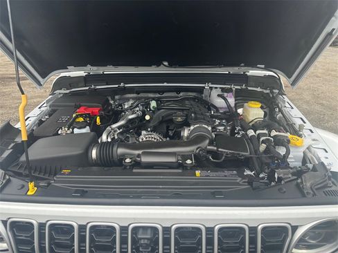 New 2025 Jeep Wrangler Sahara image 27