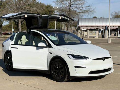 Used 2023 Tesla Model X Plaid image 22