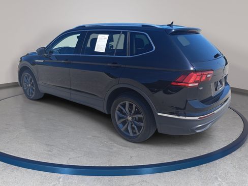 Used 2023 Volkswagen Tiguan SE FWD image 7