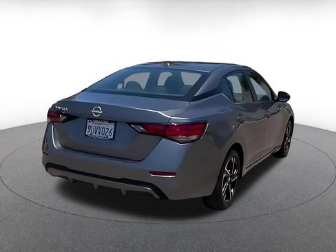 Used 2025 Nissan Sentra SV FWD image 14