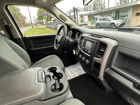 Used 2017 RAM 1500 Express image 33
