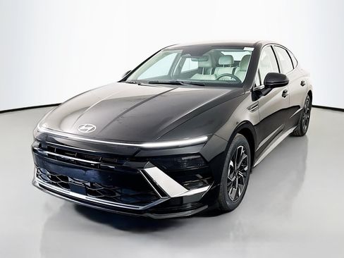 Used 2024 Hyundai Sonata SEL FWD image 4