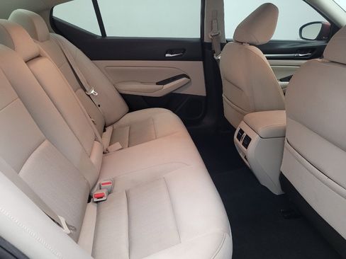 Used 2019 Nissan Altima 2.5 SV FWD image 19