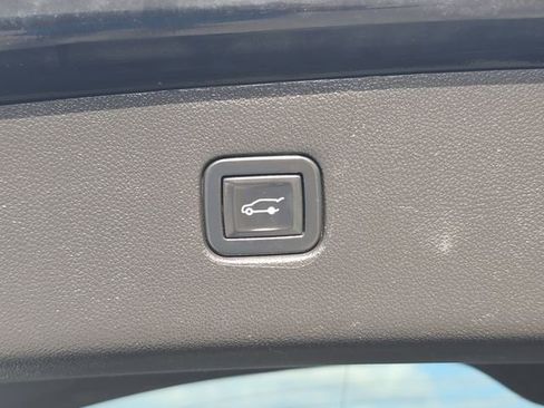 Used 2020 Chevrolet Blazer LT image 13