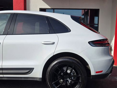 Used 2022 Porsche Macan AWD/4WD image 8