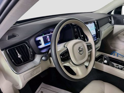 Used 2024 Volvo XC60 B5 Plus AWD/4WD image 10