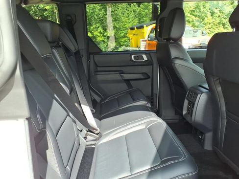New 2026 Ford Bronco Outer Banks w/ Sasquatch Package AWD/4WD image 12