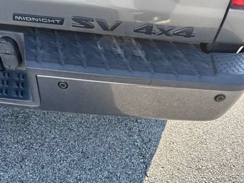 Used 2018 Nissan Titan SV w/ SV Convenience Package AWD/4WD image 4