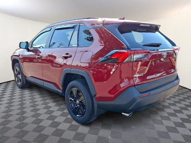 Used 2025 Toyota RAV4 XLE AWD/4WD image 4