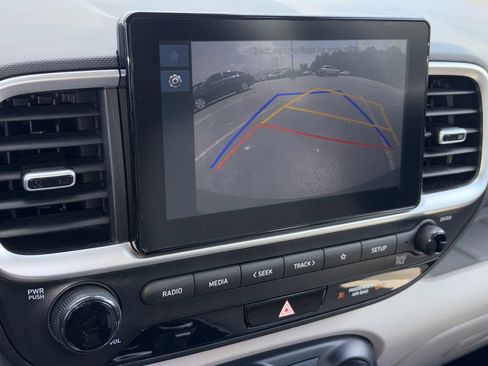 Used 2026 Hyundai Venue SEL FWD image 5
