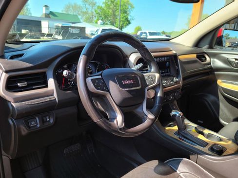 Used 2018 GMC Acadia Denali w/ Technology Package AWD/4WD image 9