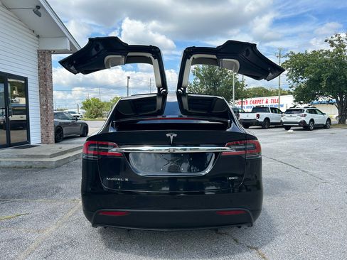 Used 2017 Tesla Model X 100D image 12
