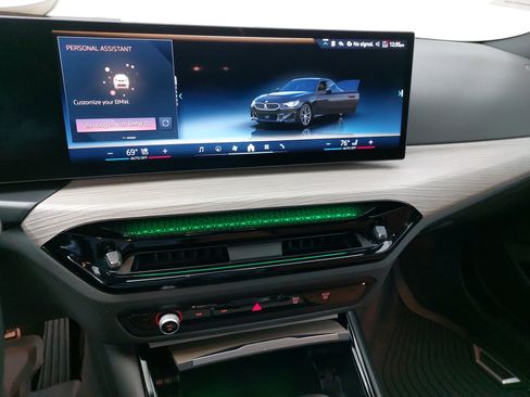 Used 2025 BMW 230i 230i w/ M Sport Package image 19