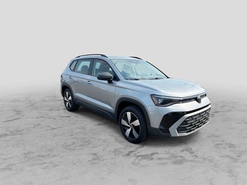 Used 2025 Volkswagen Taos S AWD/4WD image 2