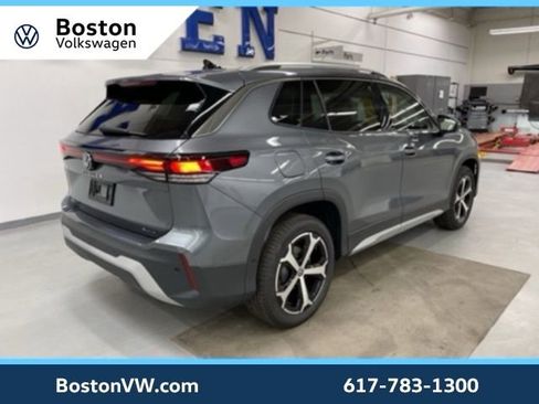 New 2026 Volkswagen Tiguan SE image 4