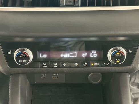 Used 2023 Mitsubishi Outlander SE Black Edition AWD/4WD image 15
