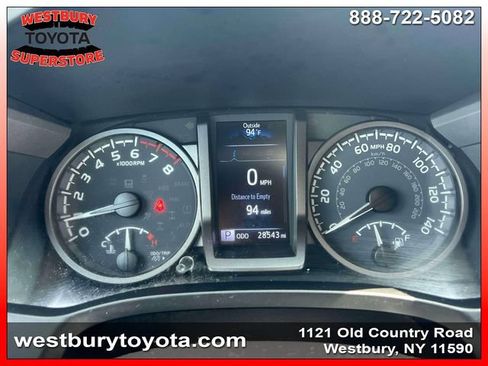 Used 2022 Toyota Tacoma TRD Off-Road w/ Technology Package AWD/4WD image 29