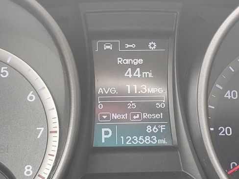 Used 2014 Hyundai Santa Fe Sport AWD/4WD image 32