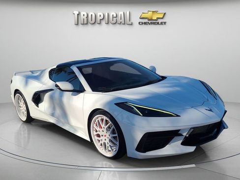 Used 2021 Chevrolet Corvette Stingray Preferred Cpe w/ Engine Appearance Package RWD image 4