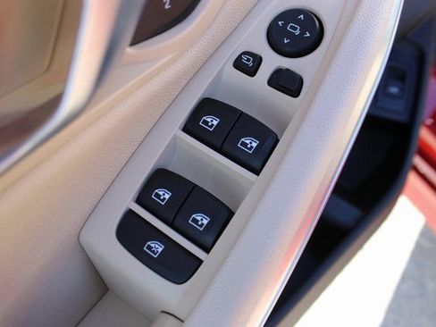 Used 2021 BMW 330i Sedan w/ Convenience Package image 9