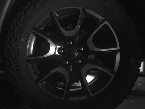 Used 2025 Jeep Compass Trailhawk AWD/4WD image 14