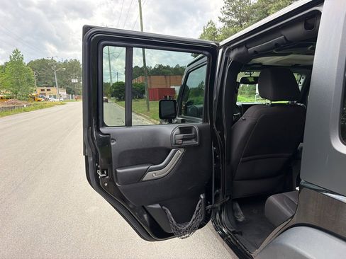Used 2014 Jeep Wrangler Unlimited Sport w/ Quick Order Package 23S AWD/4WD image 7
