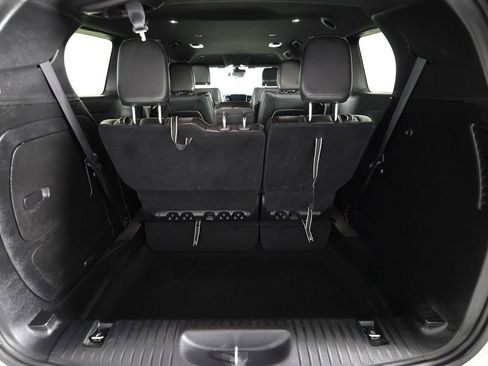 Used 2024 Chrysler Pacifica Select image 13