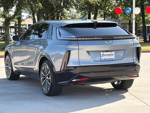 Used 2024 Cadillac Lyriq Sport RWD image 5