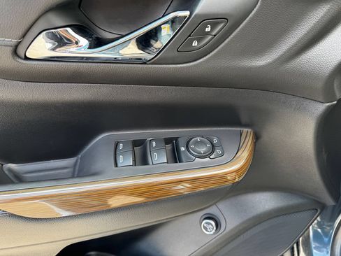 Used 2019 GMC Acadia SLE AWD/4WD image 12