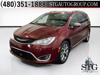 Used 2020 Chrysler Pacifica Limited w/ Tire & Wheel Group