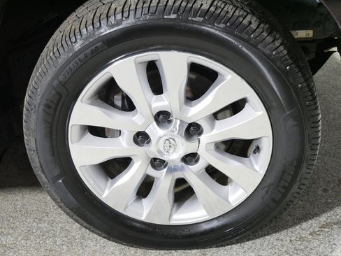 Used 2012 Toyota Sequoia Platinum image 15