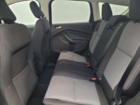 Used 2019 Ford Escape SE image 18