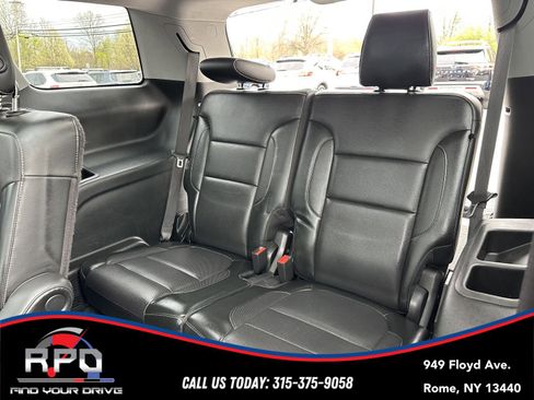 Used 2018 GMC Acadia SLT image 19