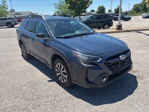 Used 2023 Subaru Outback Premium w/ Popular Package #1 AWD/4WD image 11